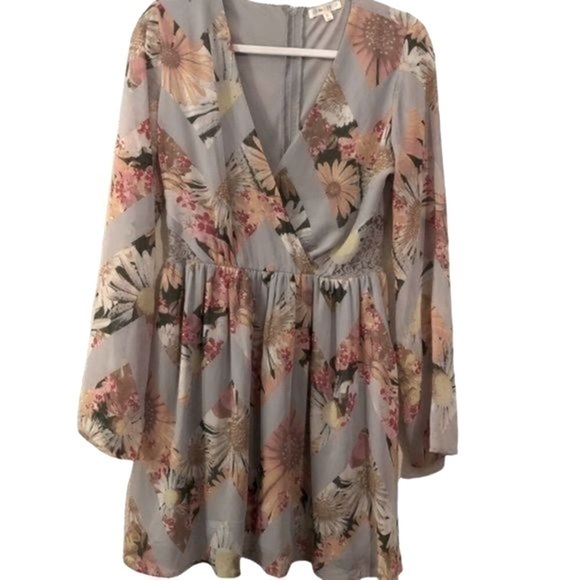 love, Fire Dresses & Skirts - Floral Chiffon Bell Sleeves Cinched Waist Mini Dress Medium